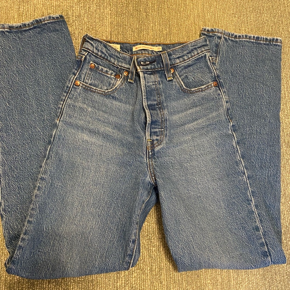 levi ribcage jeans